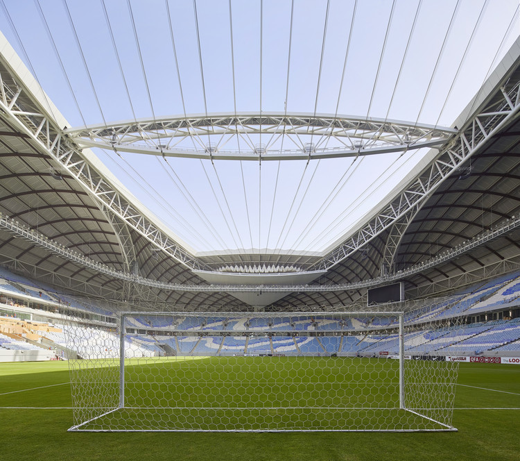 19_ZHA_Al_Wakrah_Stadium_Qatar_%C2%A9Hufton_Crow.jpg