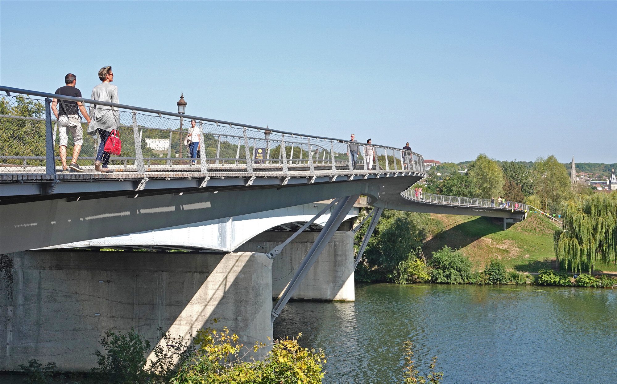 01 General view to Ile de Dames.jpg