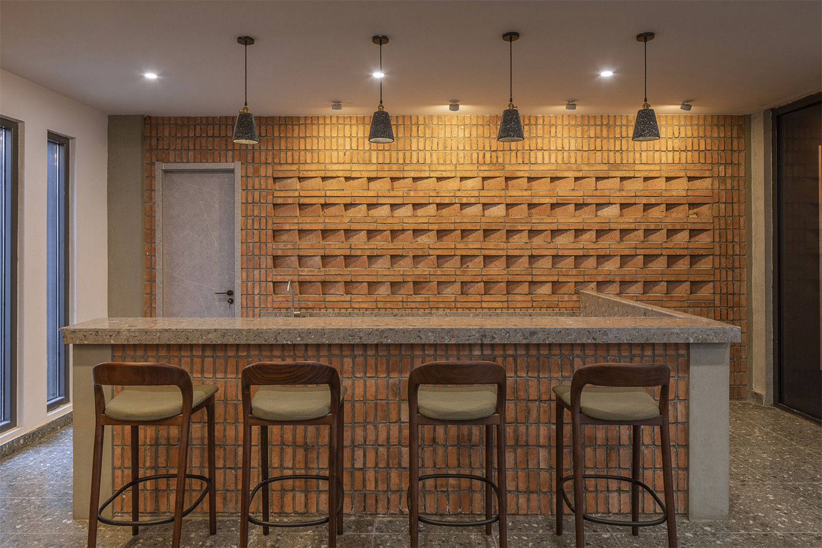 42_设置有水台，可以为使用者提供咖啡和饮料the bar can provide coffee and other drinks for the visitors.jpg