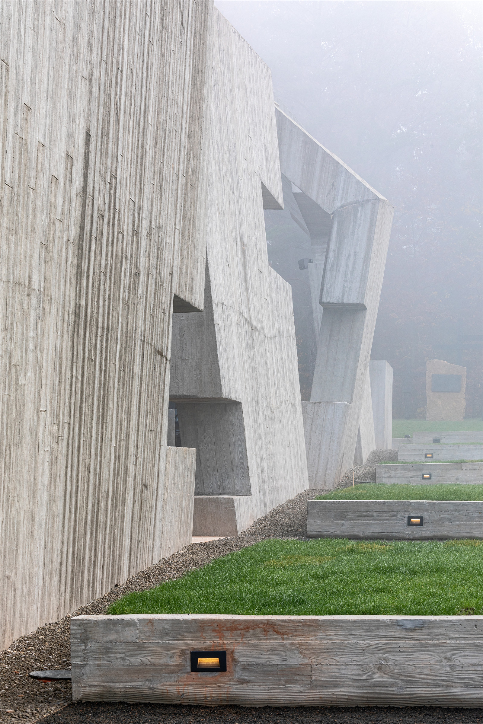 Nizio Design_Michniów Mausoleum_fot Marcin Czechowicz_7.jpg