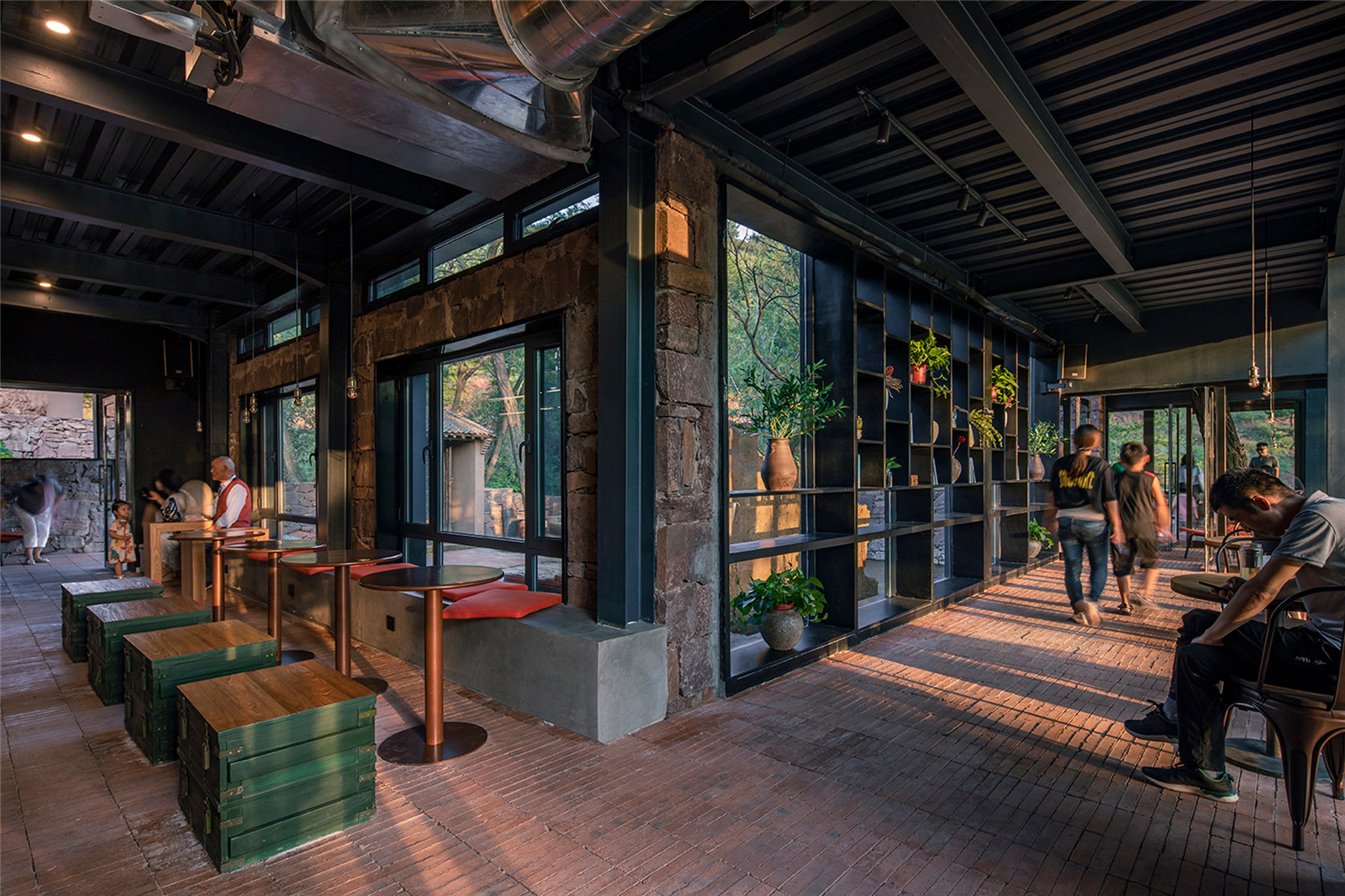 14-咖啡厅室内 Interior of cafe.jpg