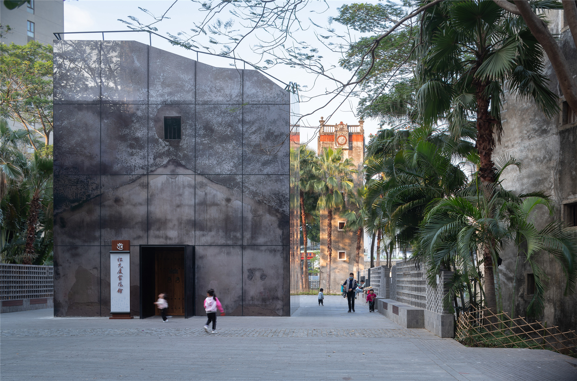 08 负一层建筑主入口与后广场Basement main entrance and back plaza ©曾天培.jpg